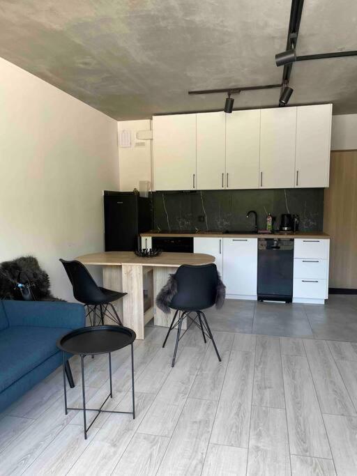 Nowy Apartament W Stylu Industrialnym Przy Porcie Apartment Гдиня Екстериор снимка